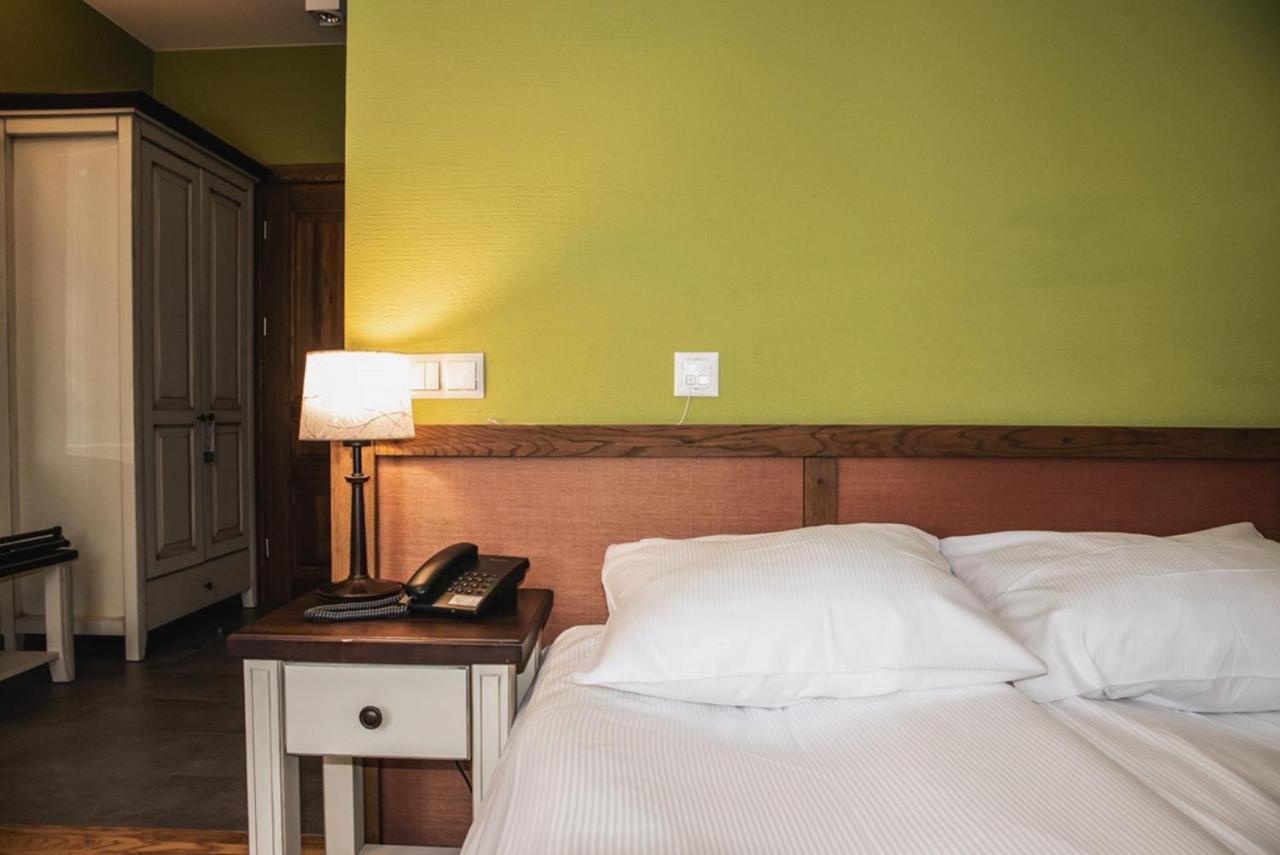 Folwark Lekuk Hotel Lekuk Maly ภายนอก รูปภาพ